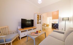 New Modern 2Nd Floor Apartment